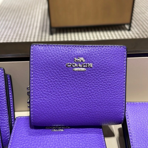 Coach Snap Wallet
Silver/Sport Purple - Picture 2 of 16